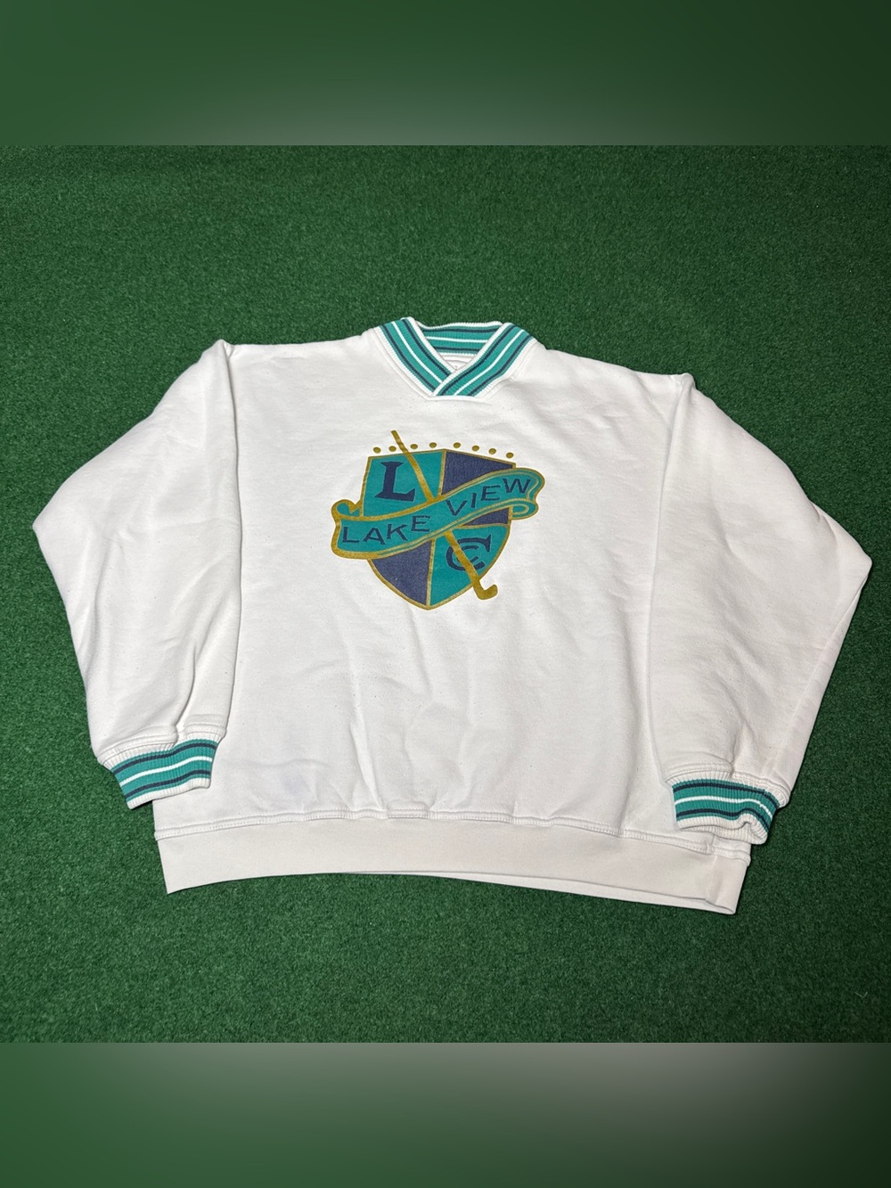 Lake View Country Club Vintage Sweatshirt L/XL Boxy Preppy Golf Crewneck